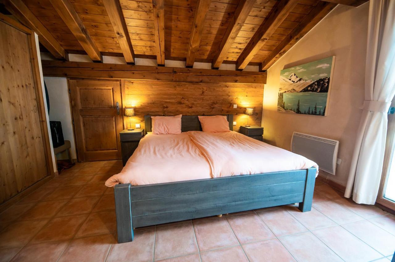 Parc Madeleine - Chalets Saint-François-Longchamp Exteriör bild